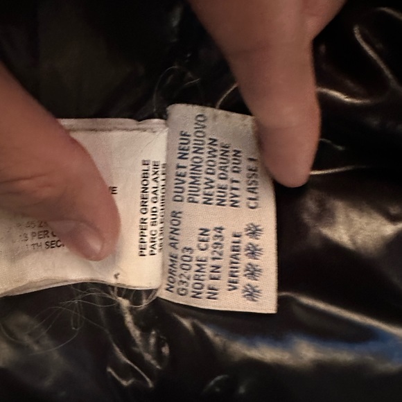 Moncler Down Puffer Jacket - Picture 4 of 6